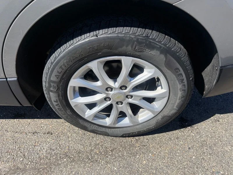 Used 2018 Gray Chevrolet LT image 10