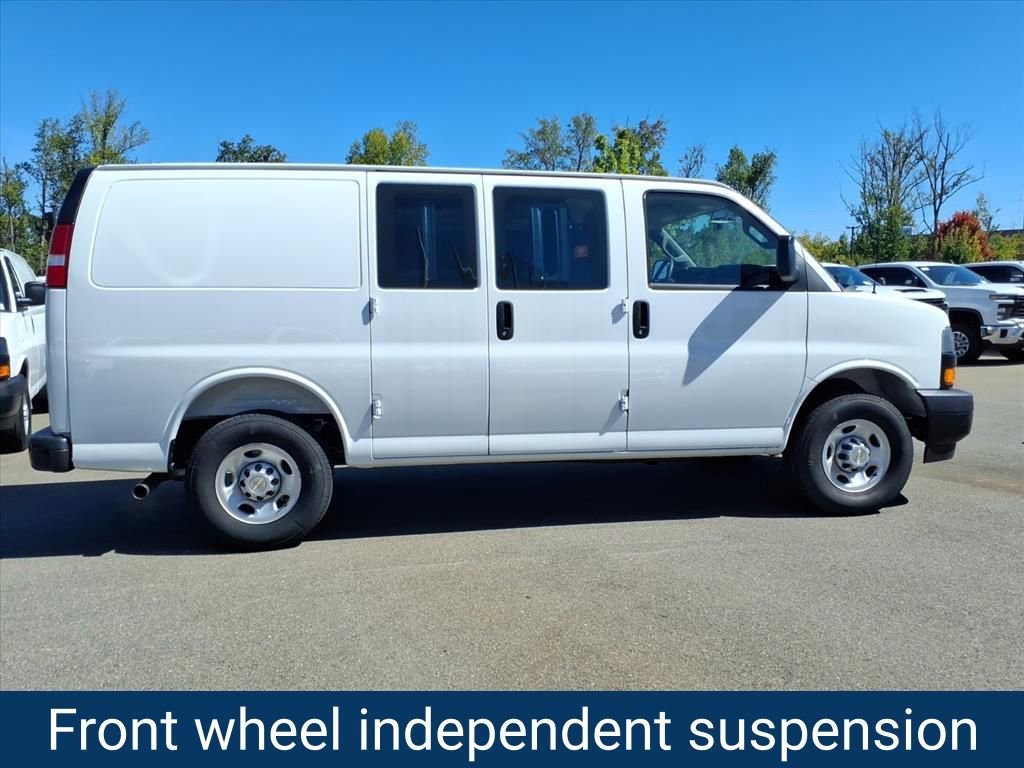 2025 Chevrolet Express Cargo Work Van - Photo 28