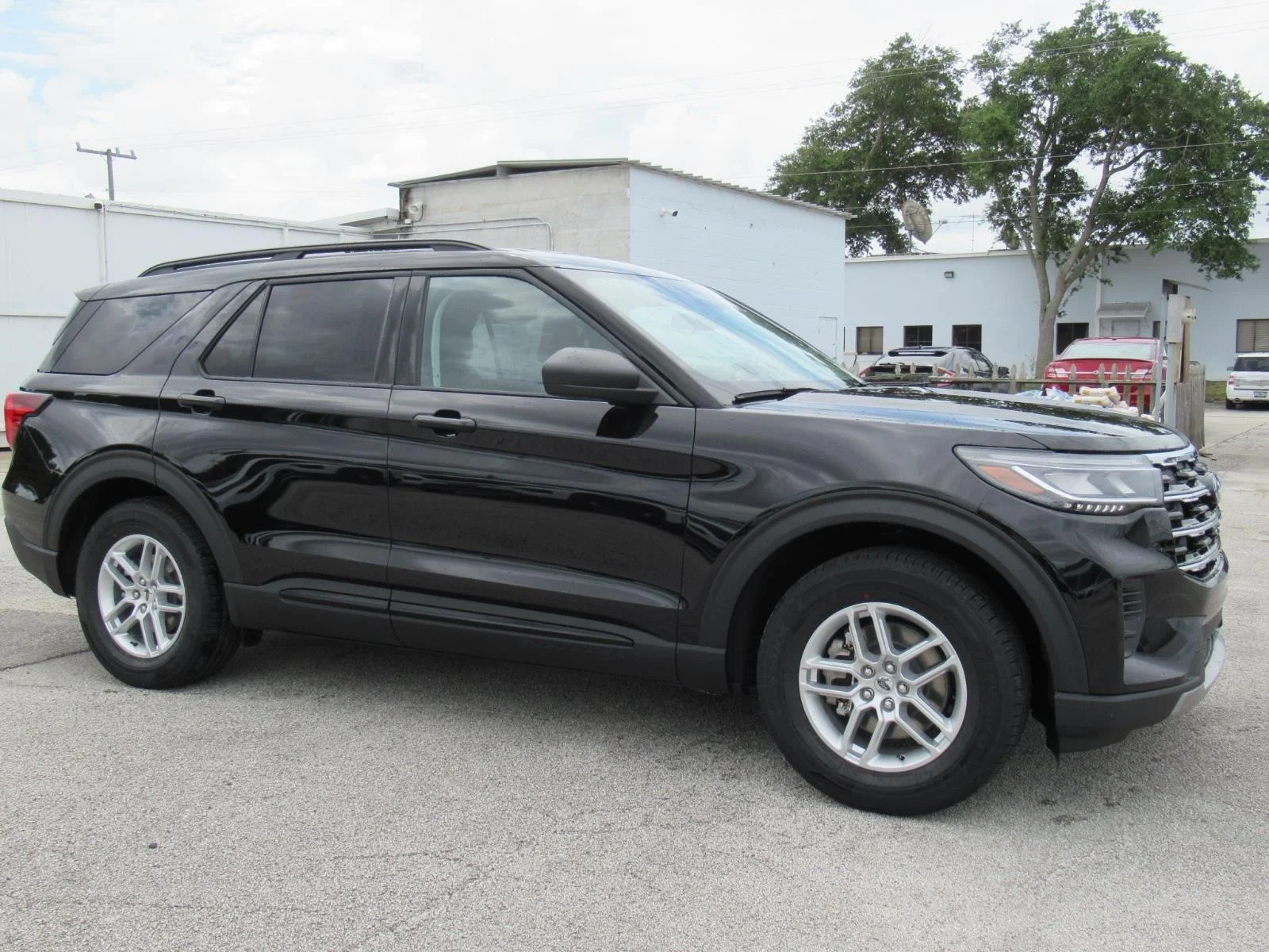 New 2026 Agate Black Metallic Ford Active image 2