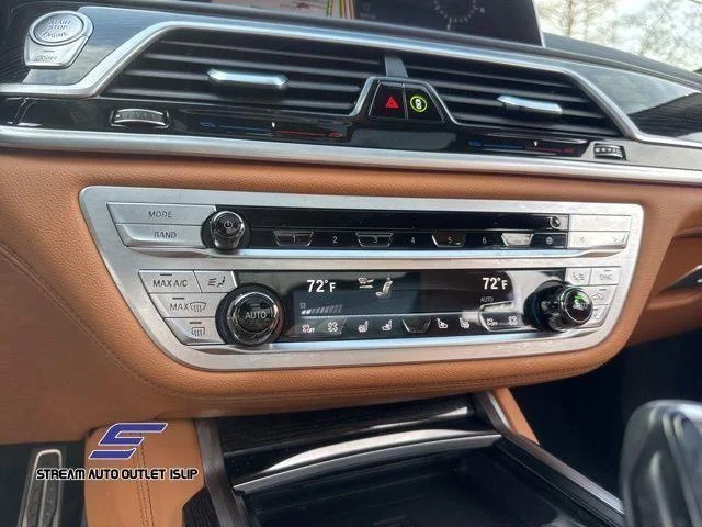 2022 BMW 7 Series 750i - Photo 47