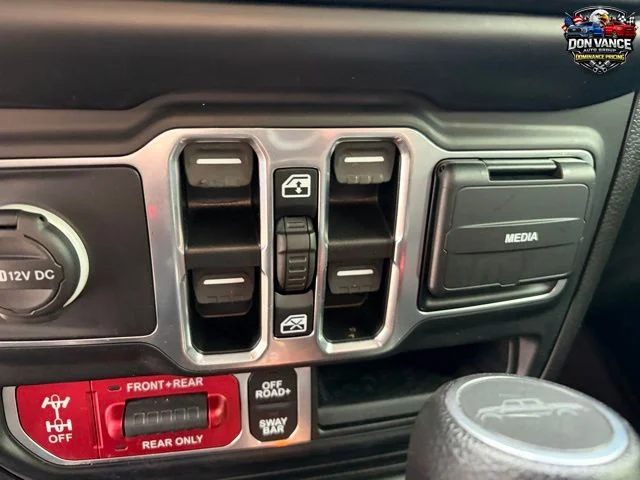 Used 2022 Gray Jeep Rubicon image 10