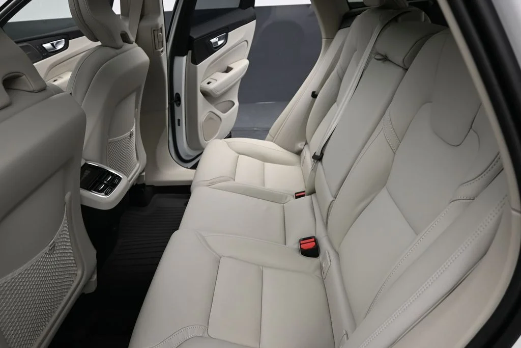 Used 2026 Crystal White Volvo Ultra image 13