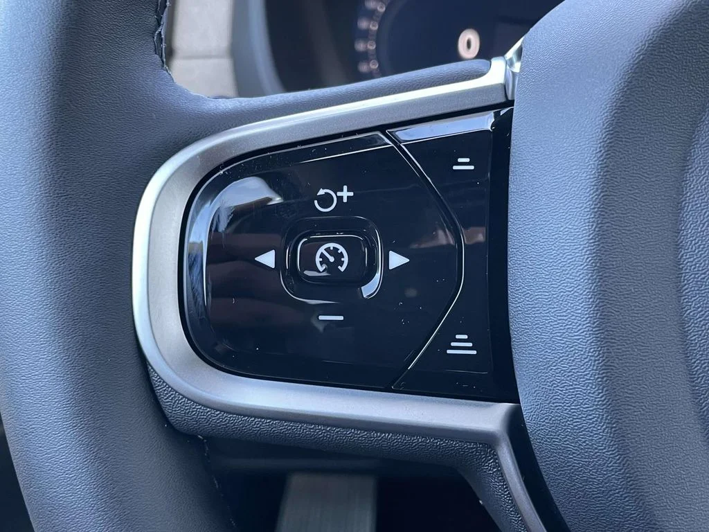 2026 Volvo XC90 Plus - Photo 11