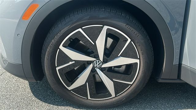 Certified Used 2025 Gray Volkswagen Pro S image 11