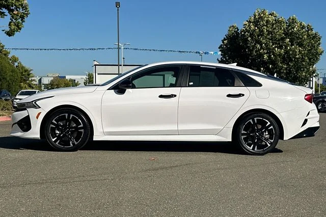 Used 2022 White Kia GT-Line image 7