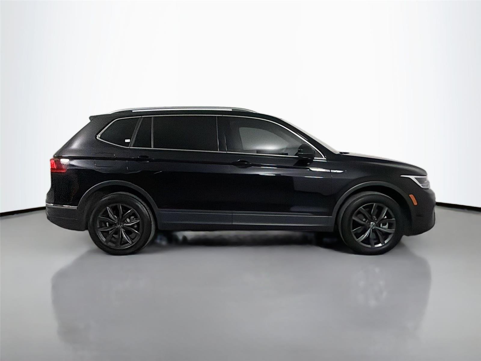 Certified Used 2023 Deep Black Pearl Volkswagen SE image 4