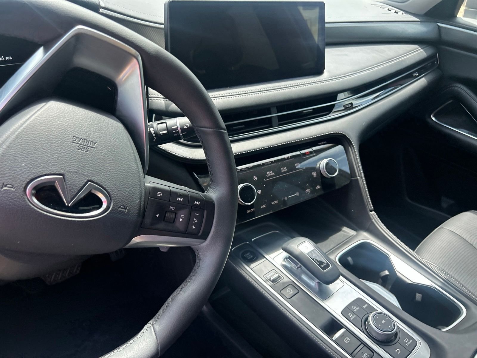 Used 2026 Silver INFINITI LUXE image 3