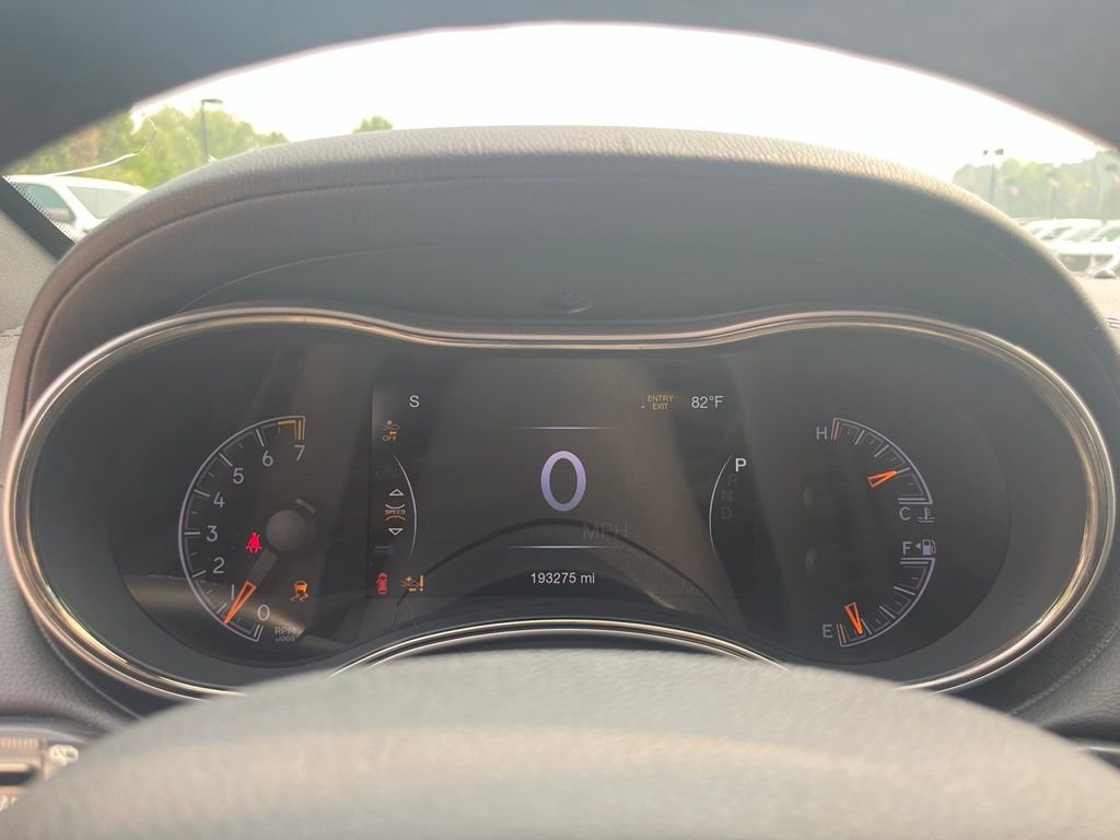 Used 2018 Diamond Black Jeep Overland image 27