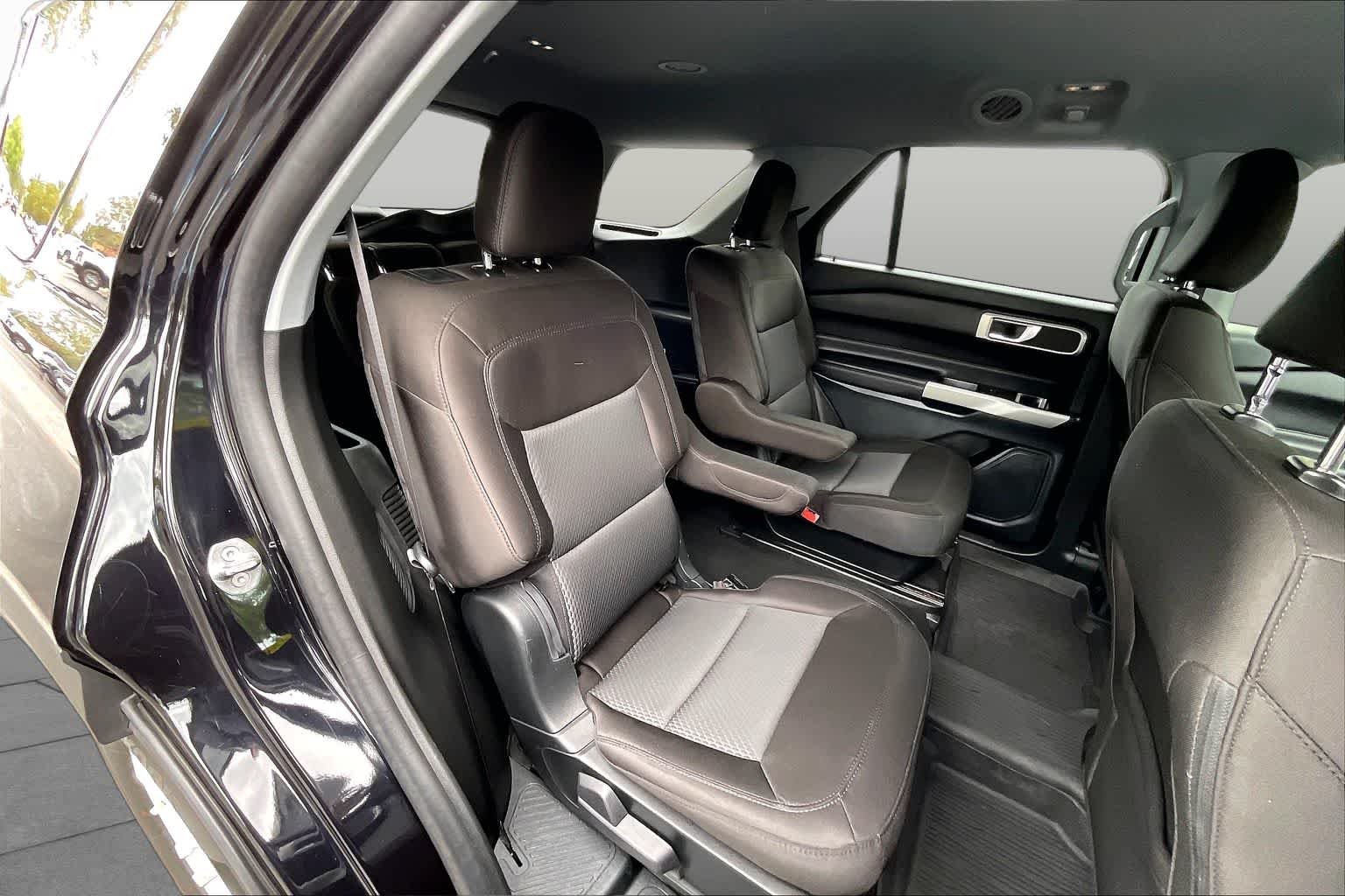 Used 2023 Agate Black Metallic Ford XLT image 26