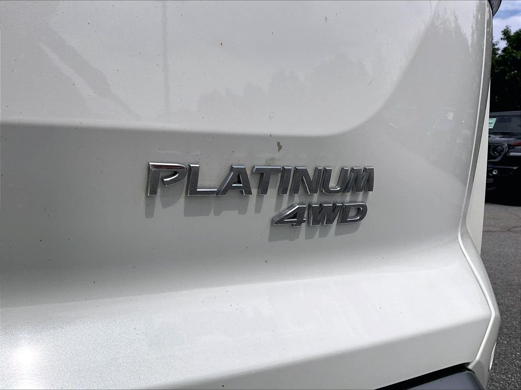 Used 2023 Pearl White Tricoat Nissan Platinum image 29