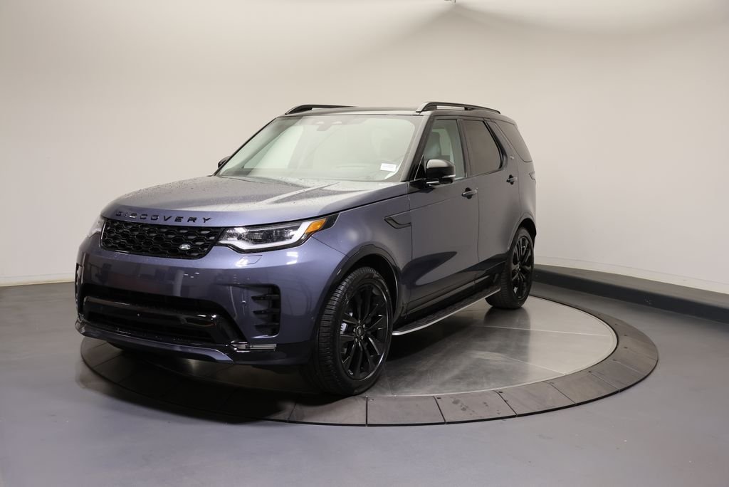 2026 Land Rover Discovery P300 Dynamic SE's photo