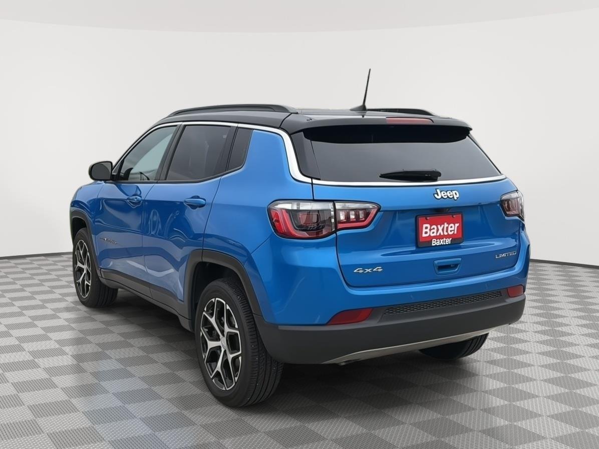 Used 2024 Hydro Blue Pearlcoat Jeep Limited image 5