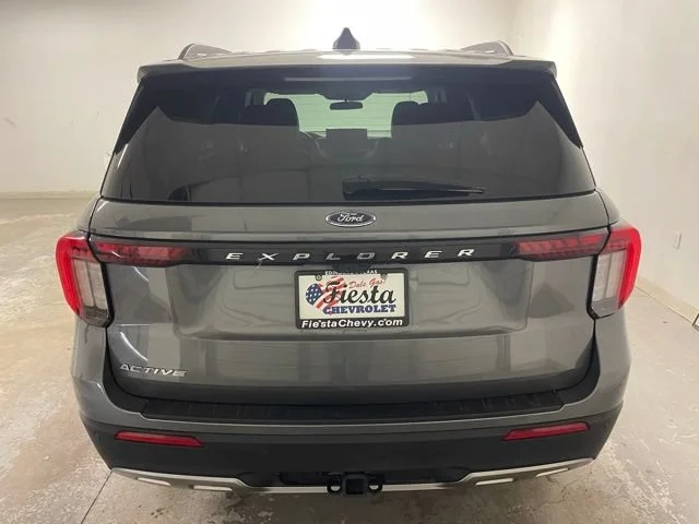 Used 2025  Ford Active image 8