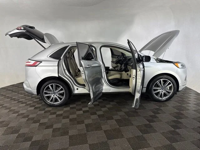 Used 2019 Silver Ford Titanium image 15