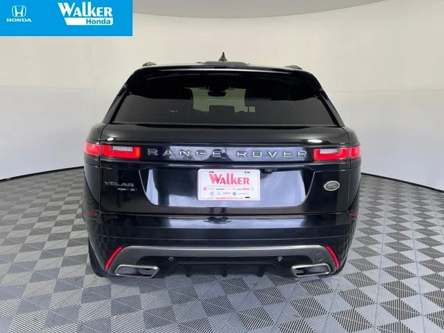 Used 2019 Black Land Rover SE R-Dynamic image 6