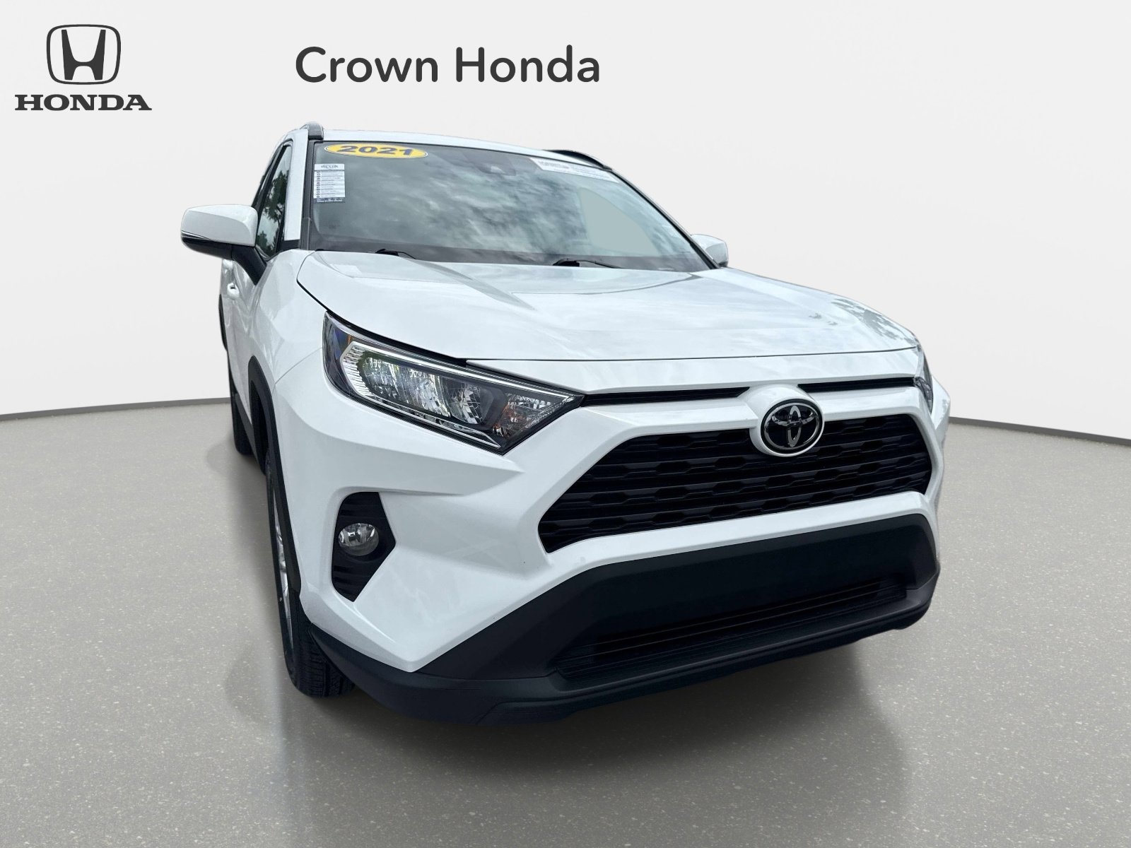 Used 2021 Super White Toyota XLE image 7