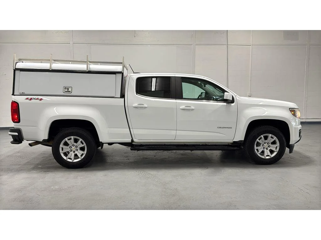 Used 2020 Summit White Chevrolet LT image 4