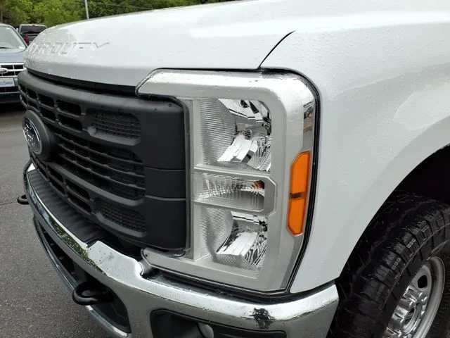 Used 2023 White Ford XL image 14