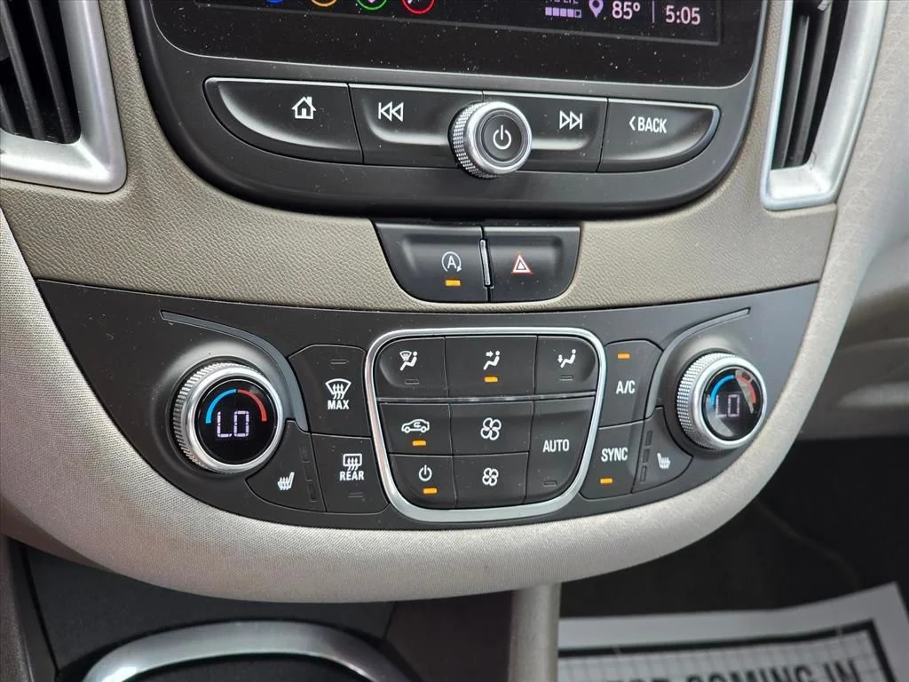 Used 2022 Gray Chevrolet LT image 18