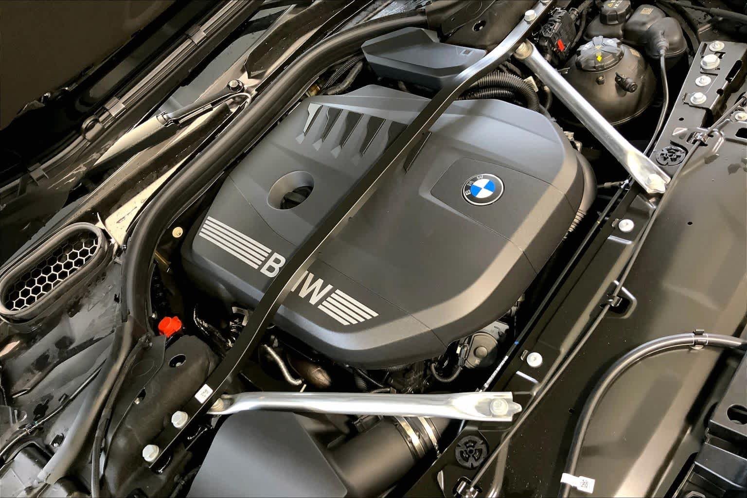 New 2026 Black Sapphire Metallic BMW 740i xDrive image 17