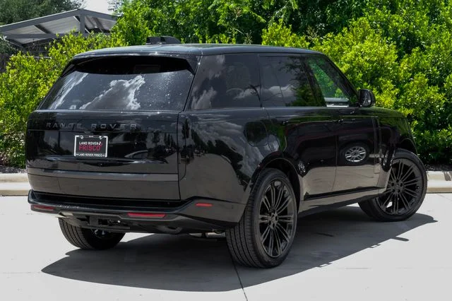 New 2026 Black Land Rover SE image 11