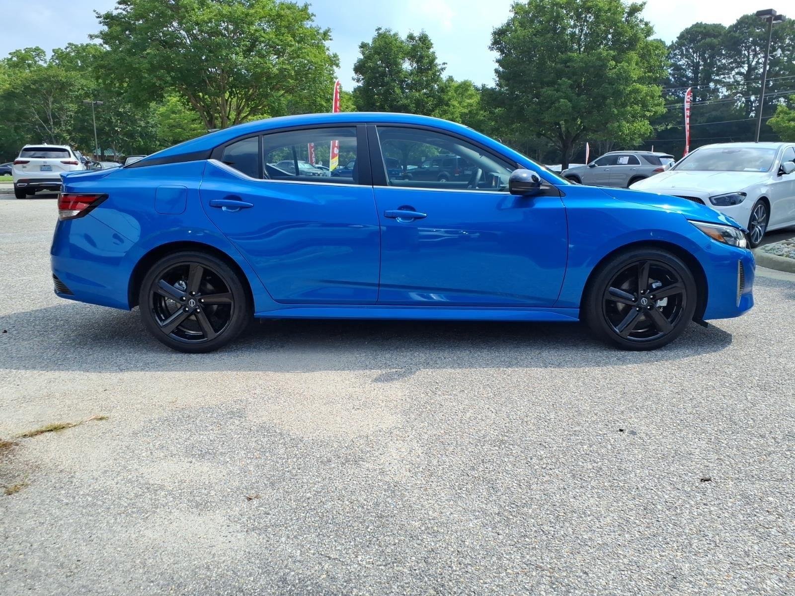 Used 2025 Electric Blue Metallic Nissan SR image 5