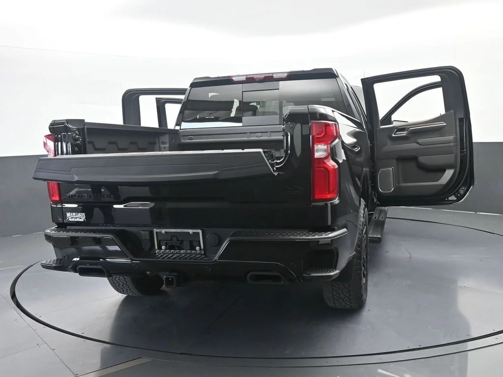 Used 2026 Black Chevrolet High Country image 84