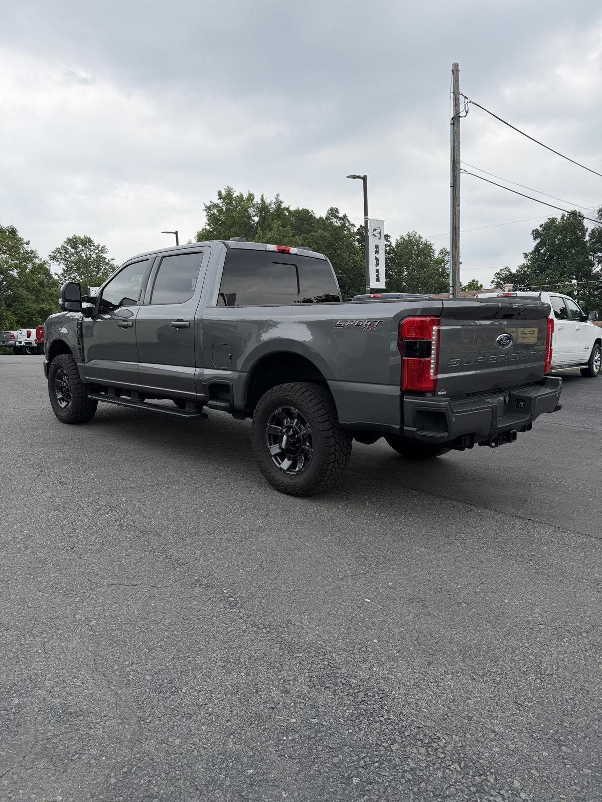 Used 2024 Carbonized Gray Metallic Ford LARIAT image 8