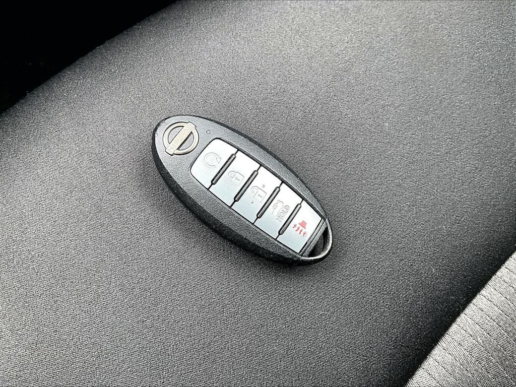Used 2024 Silver Nissan 2.5 SV image 29