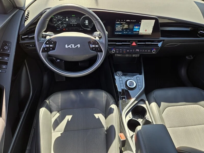 Used 2023 Mineral Blue KIA WIND image 12