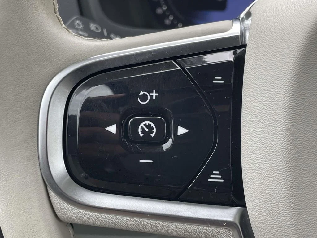 2023 Volvo XC90 Plus - Photo 10