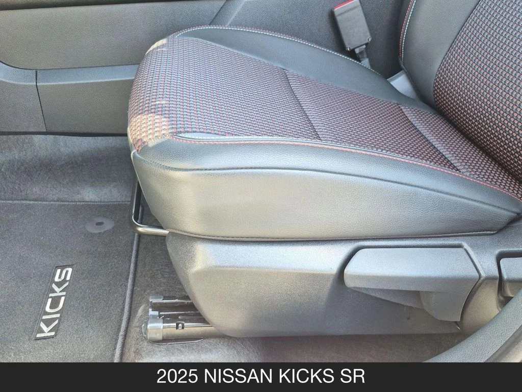 Used 2025 White Nissan SR image 15