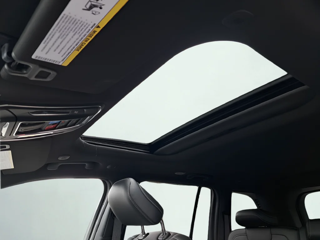New 2026 White Jeep Altitude image 34