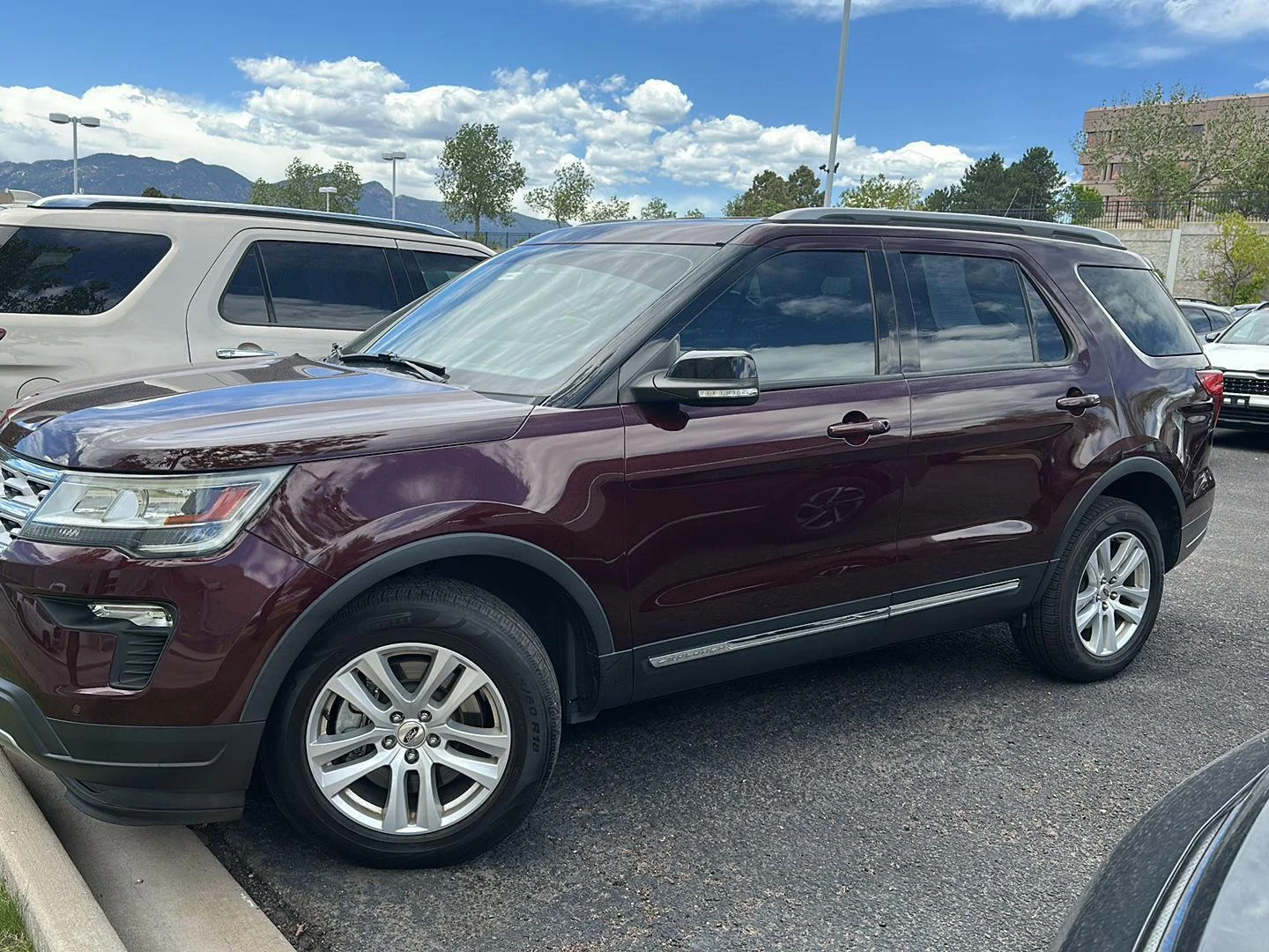 Used 2018 Burgundy Velvet Metallic Tinted Clearcoat Ford XLT image 4