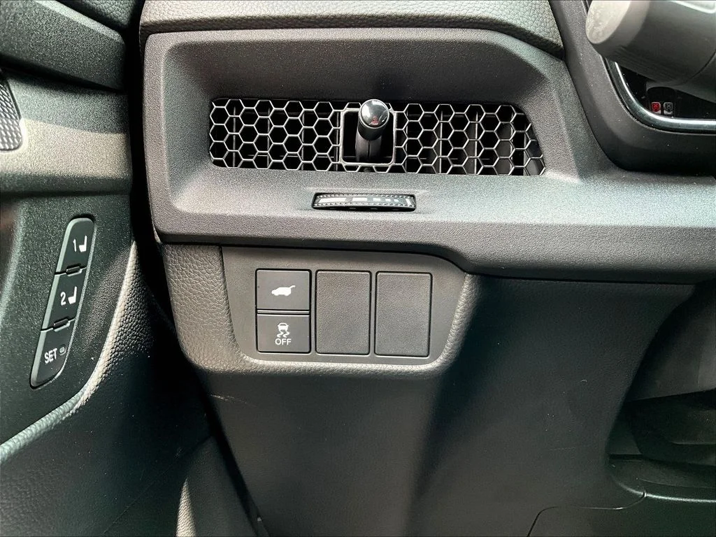 Used 2024 Canyon River Blue Metallic Honda Sport-L image 17