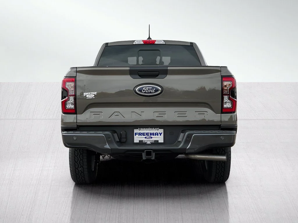 New 2026 Marsh Gray Ford XLT image 4