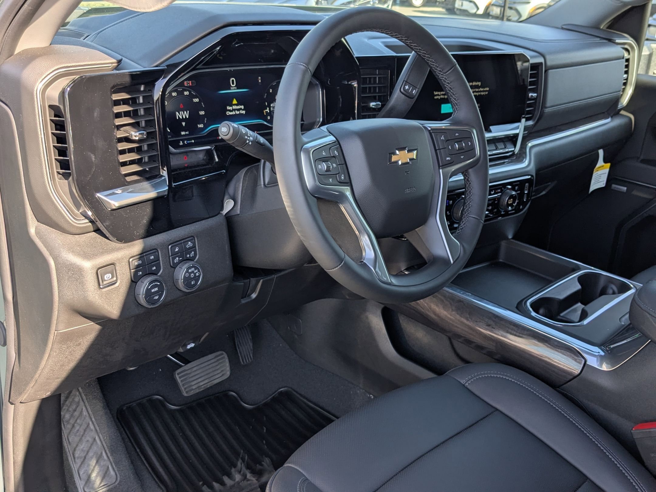 2025 Chevrolet Silverado 2500 HD LTZ - Photo 10