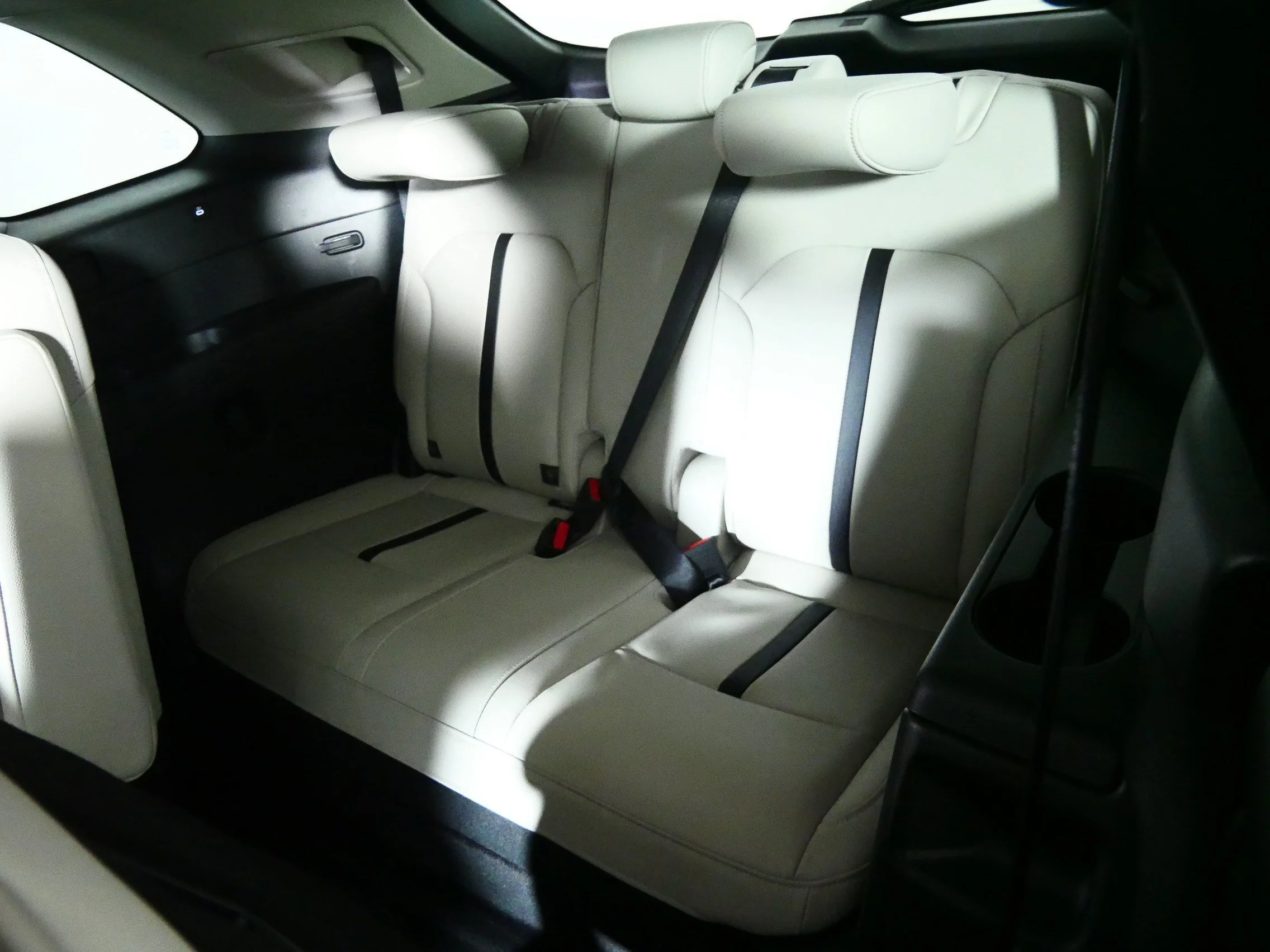 Used 2024 Artisan Red Premium Mazda Premium image 33