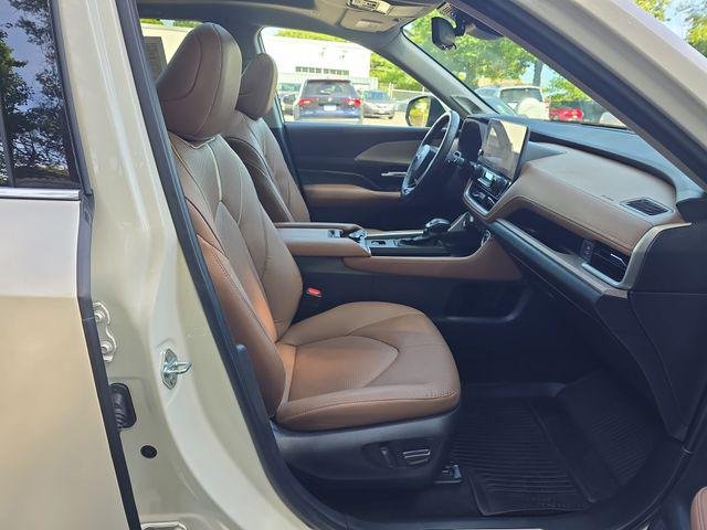 Certified Used 2024 COASTAL CREAM Toyota  image 10