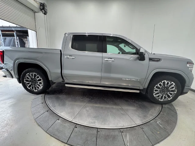 Used 2024 Sterling Metallic GMC Denali Ultimate image 15