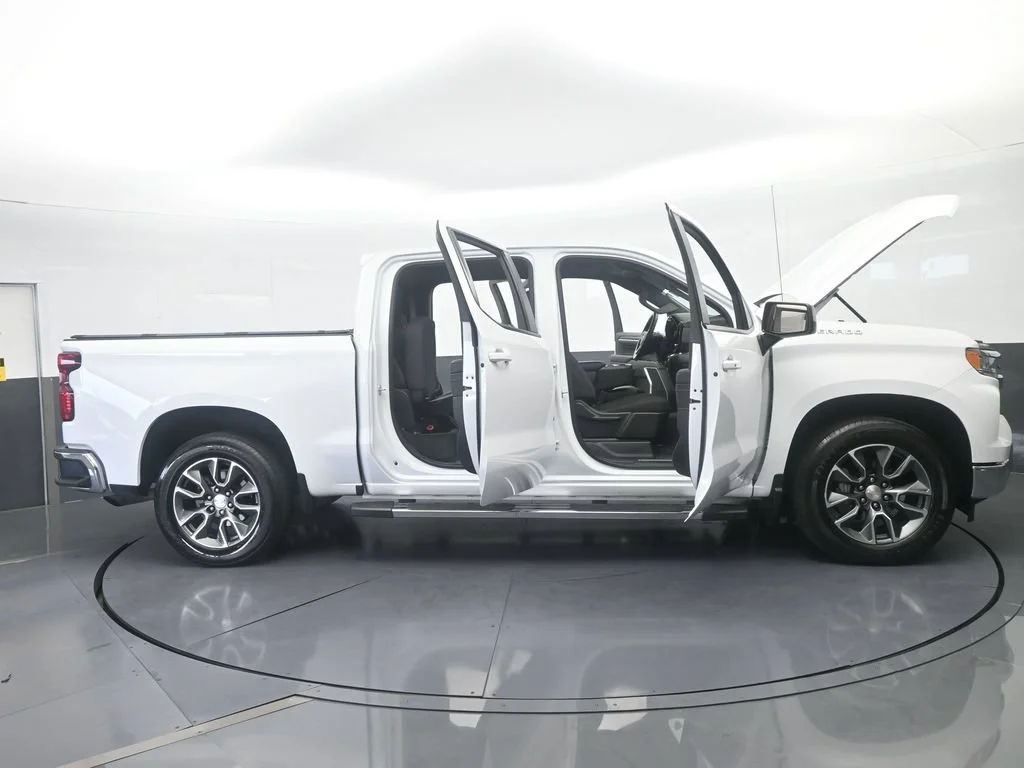 Used 2023 Summit White Chevrolet LT image 71