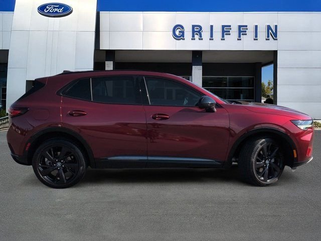 Used 2023  Buick Essence image 3