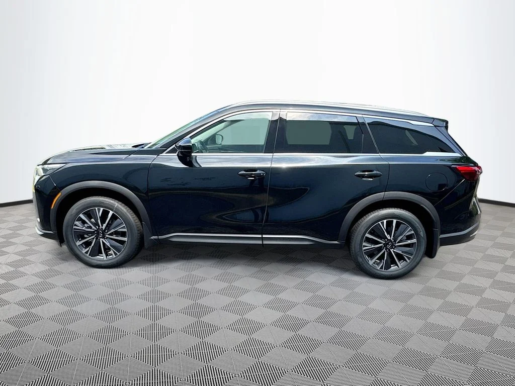 New 2027 MINERAL BLACK INFINITI Luxe FWD image 8