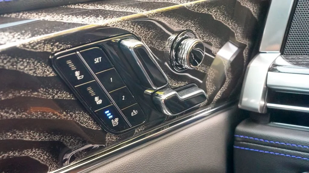2026 Cadillac Escalade IQL Luxury - Photo 27