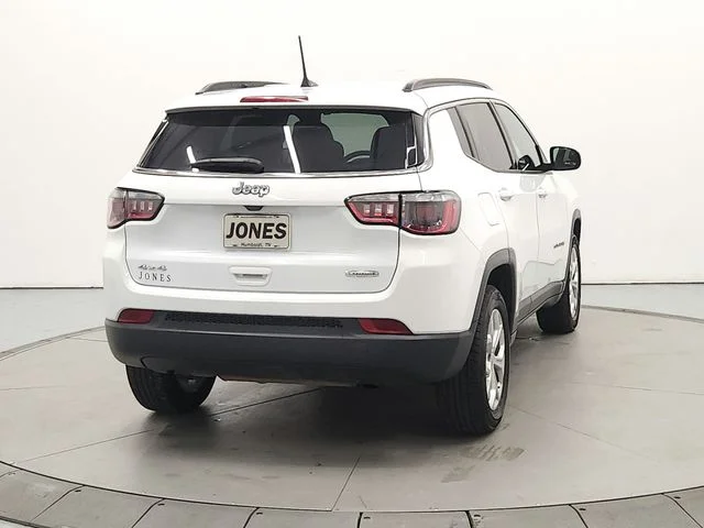 Used 2024 White Jeep Latitude image 7