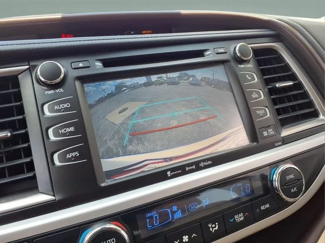 2019 Toyota Highlander XLE - Photo 23