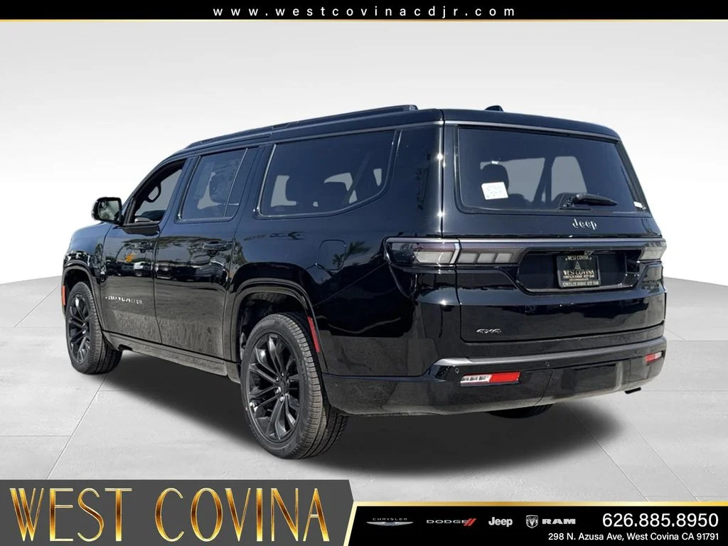 New 2026 High Gloss Black Jeep Summit Reserve image 11