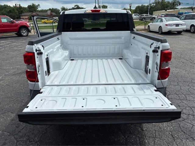 New 2026 Oxford White Ford XLT image 34