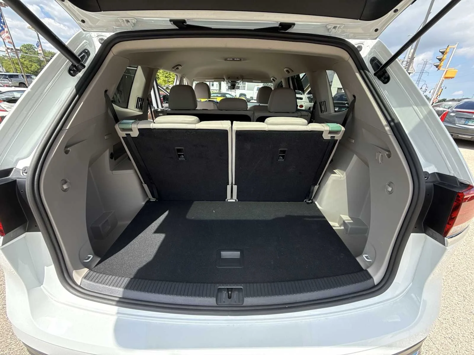 2025 Volkswagen Atlas SE - Photo 24