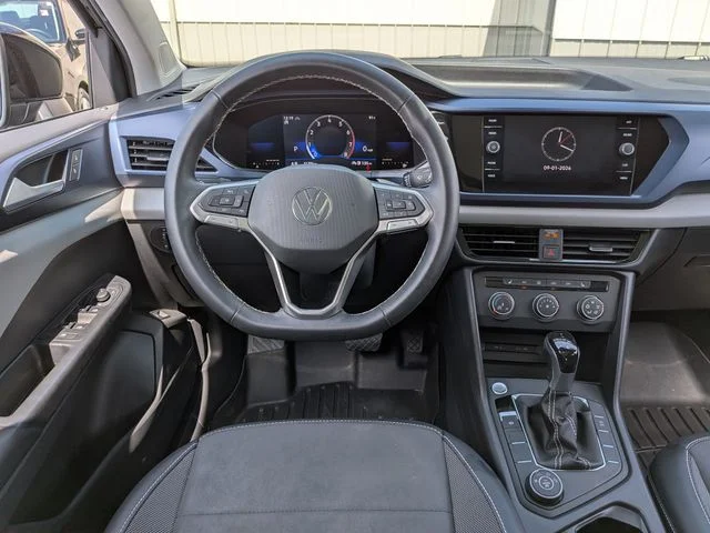 Used 2022 Gray Volkswagen 1.5T SE image 23